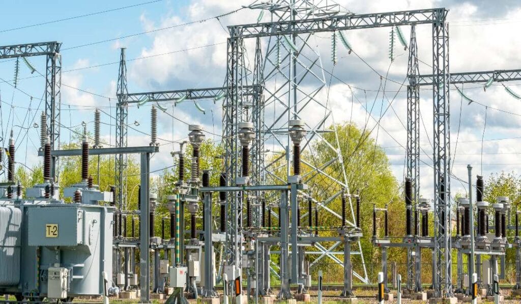 Manutenção Preventiva em Subestações Industriais A Chave para a Continuidade e Segurança